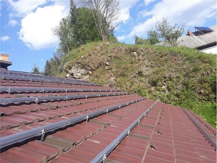 Universal Roof Mounting Systems