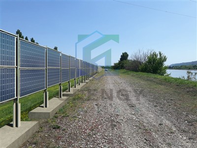 Vertikalna solarna montažna struktura