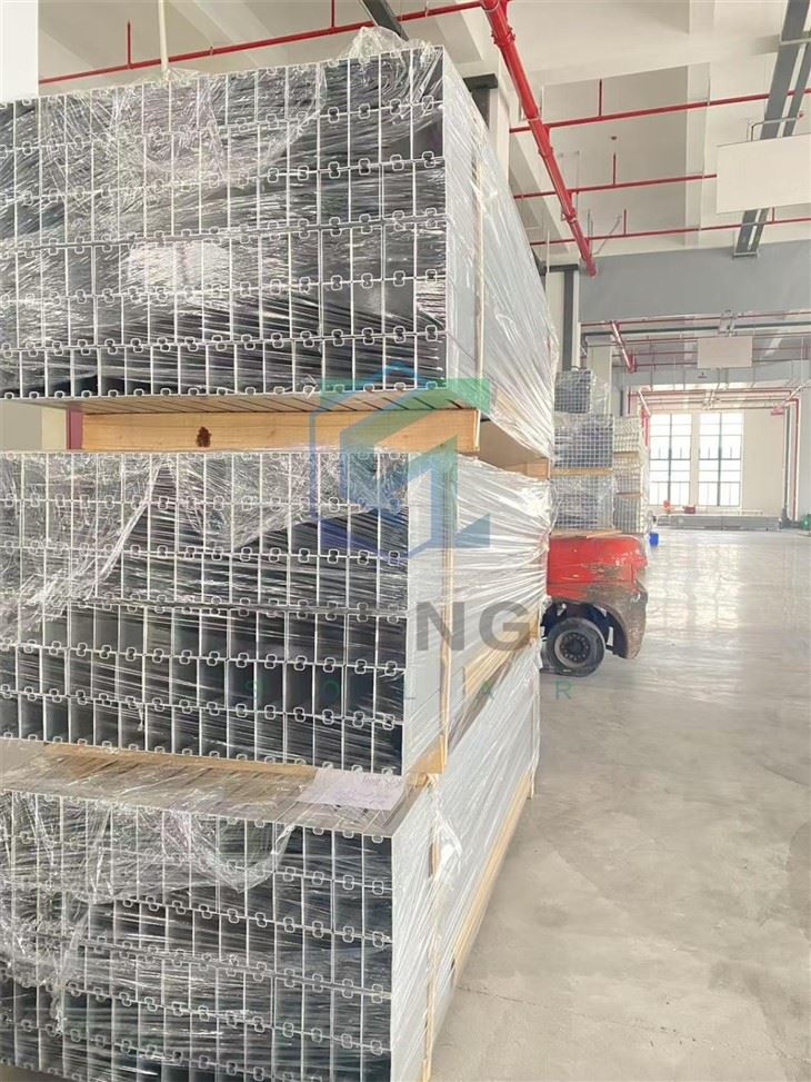 Aluminum Solar Panel Mounting Rails